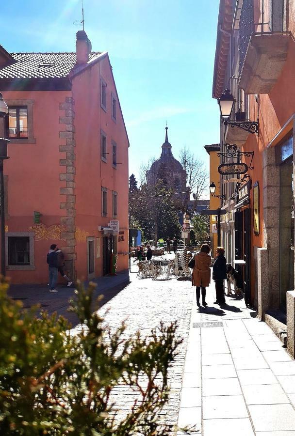 Apartamento En Centro Historico De 산 로렌소 데 엘 에스코리알 외부 사진